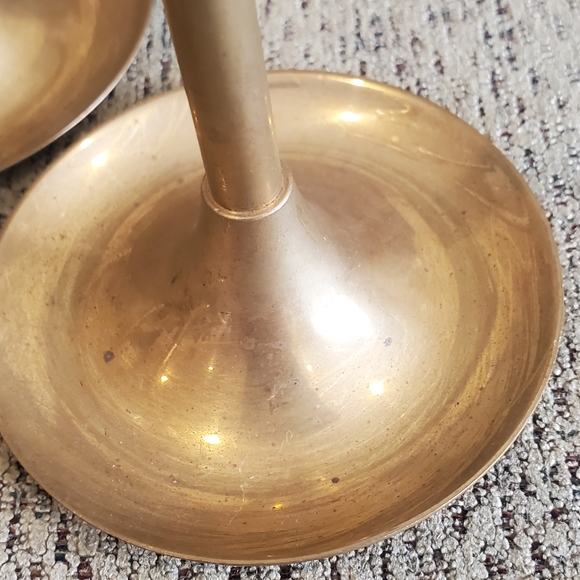 Vintage Set of 5 Gold Toned Candle Holders Made in India - Picture 4 of 12